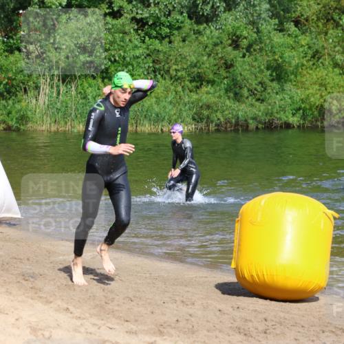 16.06.2024 - 26. Vierlanden-Triathlon Strokosch-Dieckow http://msf.ph/oto/6291357 16.06.2024 09:35:09 Schwimmen 46, 46 meine-sportfotos.de