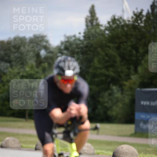 16.06.2024 - 26. Vierlanden-Triathlon Jannik Wohlers http://msf.ph/oto/6291368 16.06.2024 11:32:05 Radfahren 95, 129, 145, 206, 525, 552 meine-sportfotos.de