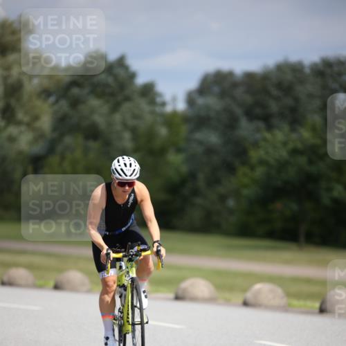 16.06.2024 - 26. Vierlanden-Triathlon Jannik Wohlers http://msf.ph/oto/6291374 16.06.2024 11:32:07 Radfahren 20, 90, 95, 129, 145, 181, 525 meine-sportfotos.de