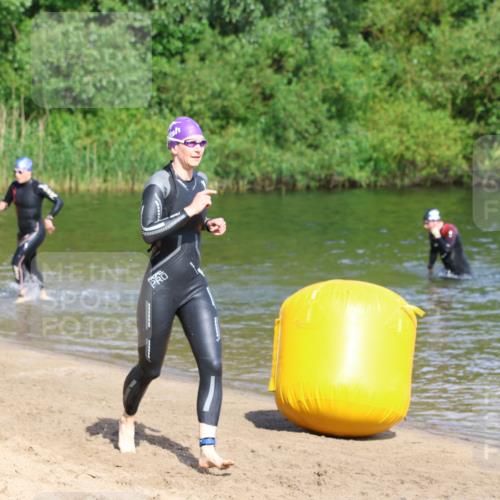 16.06.2024 - 26. Vierlanden-Triathlon Strokosch-Dieckow http://msf.ph/oto/6291413 16.06.2024 09:35:17 Schwimmen 25, 46, 25, 46 meine-sportfotos.de