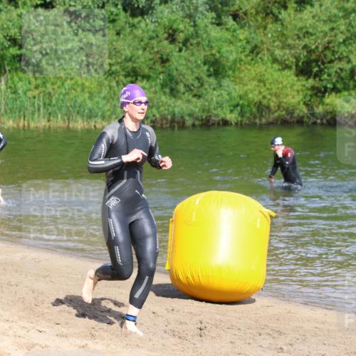 16.06.2024 - 26. Vierlanden-Triathlon Strokosch-Dieckow http://msf.ph/oto/6291425 16.06.2024 09:35:17 Schwimmen 25, 46, 25, 46 meine-sportfotos.de