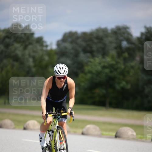 16.06.2024 - 26. Vierlanden-Triathlon Jannik Wohlers http://msf.ph/oto/6291445 16.06.2024 11:32:08 Radfahren 20, 90, 95, 129, 145, 181, 525 meine-sportfotos.de