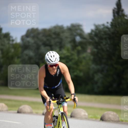 16.06.2024 - 26. Vierlanden-Triathlon Jannik Wohlers http://msf.ph/oto/6291473 16.06.2024 11:32:08 Radfahren 20, 90, 95, 129, 145, 181, 525 meine-sportfotos.de