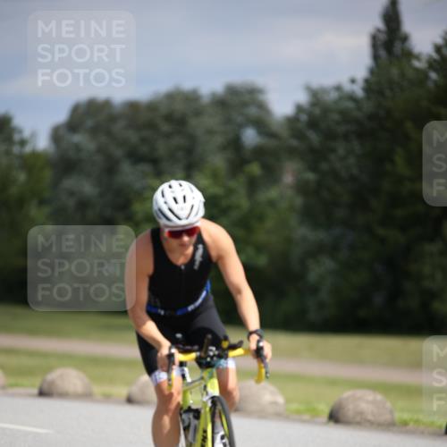 16.06.2024 - 26. Vierlanden-Triathlon Jannik Wohlers http://msf.ph/oto/6291478 16.06.2024 11:32:08 Radfahren 20, 90, 95, 129, 145, 181, 525 meine-sportfotos.de