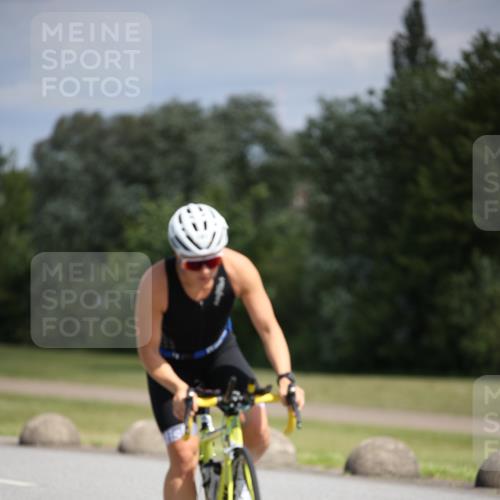 16.06.2024 - 26. Vierlanden-Triathlon Jannik Wohlers http://msf.ph/oto/6291483 16.06.2024 11:32:08 Radfahren 20, 90, 95, 129, 145, 181, 525 meine-sportfotos.de