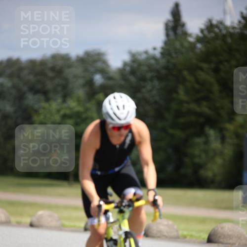 16.06.2024 - 26. Vierlanden-Triathlon Jannik Wohlers http://msf.ph/oto/6291500 16.06.2024 11:32:08 Radfahren 20, 90, 95, 129, 145, 181, 525 meine-sportfotos.de