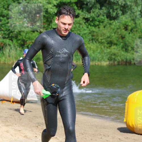 16.06.2024 - 26. Vierlanden-Triathlon Strokosch-Dieckow http://msf.ph/oto/6291518 16.06.2024 09:35:20 Schwimmen 25, 46, 25, 46 meine-sportfotos.de