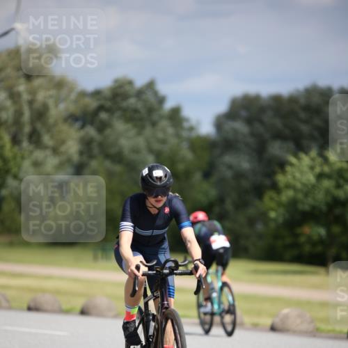 16.06.2024 - 26. Vierlanden-Triathlon Jannik Wohlers http://msf.ph/oto/6291522 16.06.2024 11:32:11 Radfahren 20, 90, 95, 145, 181, 192, 343 meine-sportfotos.de