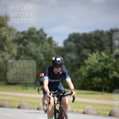 16.06.2024 - 26. Vierlanden-Triathlon Jannik Wohlers http://msf.ph/oto/6291531 16.06.2024 11:32:11 Radfahren 20, 90, 95, 145, 181, 192, 343 meine-sportfotos.de