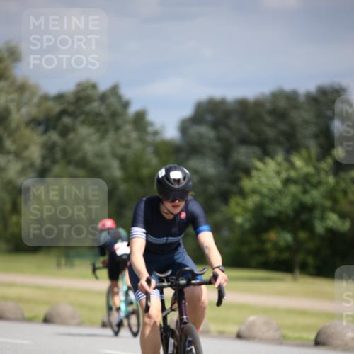 16.06.2024 - 26. Vierlanden-Triathlon Jannik Wohlers http://msf.ph/oto/6291533 16.06.2024 11:32:11 Radfahren 20, 90, 95, 145, 181, 192, 343 meine-sportfotos.de