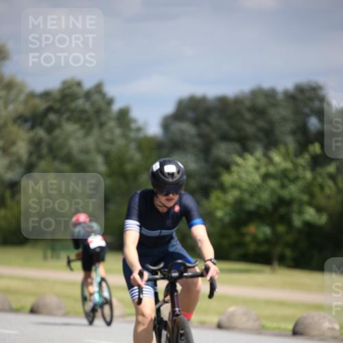 16.06.2024 - 26. Vierlanden-Triathlon Jannik Wohlers http://msf.ph/oto/6291535 16.06.2024 11:32:11 Radfahren 20, 90, 95, 145, 181, 192, 343 meine-sportfotos.de