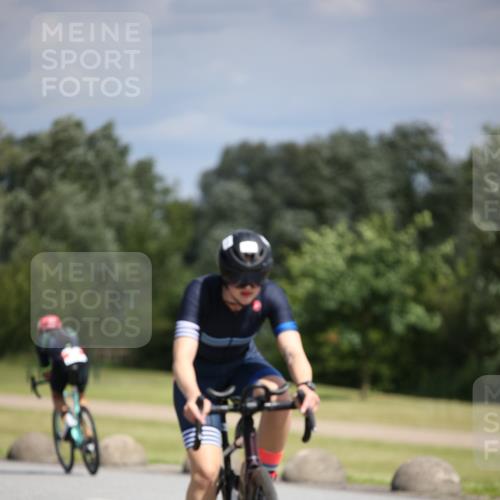 16.06.2024 - 26. Vierlanden-Triathlon Jannik Wohlers http://msf.ph/oto/6291541 16.06.2024 11:32:12 Radfahren 20, 90, 95, 145, 181, 192, 343 meine-sportfotos.de