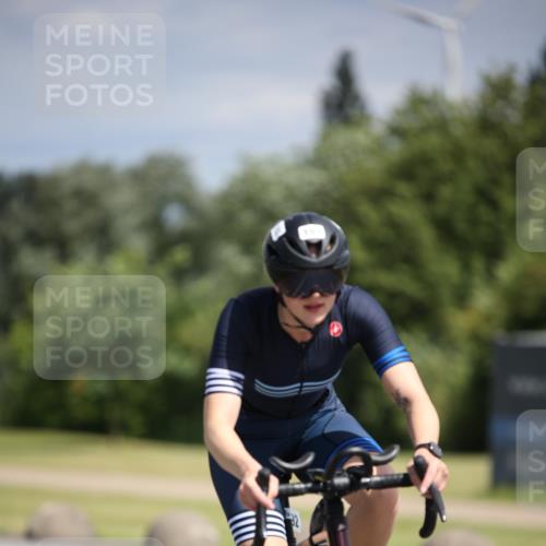 16.06.2024 - 26. Vierlanden-Triathlon Jannik Wohlers http://msf.ph/oto/6291570 16.06.2024 11:32:12 Radfahren 20, 90, 95, 145, 181, 192, 343 meine-sportfotos.de