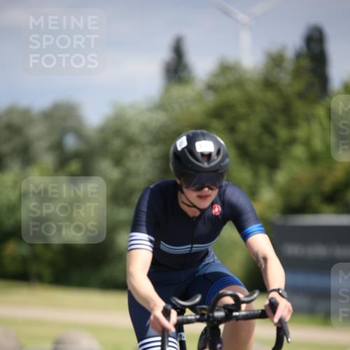 16.06.2024 - 26. Vierlanden-Triathlon Jannik Wohlers http://msf.ph/oto/6291575 16.06.2024 11:32:12 Radfahren 20, 90, 95, 145, 181, 192, 343 meine-sportfotos.de
