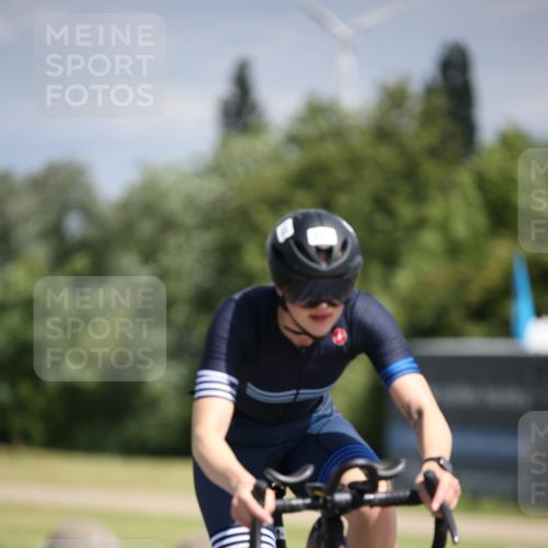 16.06.2024 - 26. Vierlanden-Triathlon Jannik Wohlers http://msf.ph/oto/6291578 16.06.2024 11:32:12 Radfahren 20, 90, 95, 145, 181, 192, 343 meine-sportfotos.de