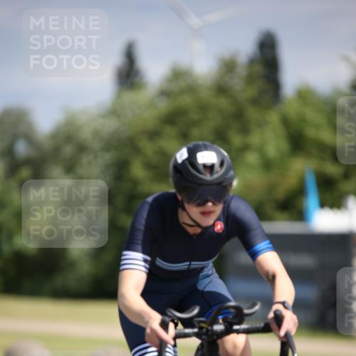 16.06.2024 - 26. Vierlanden-Triathlon Jannik Wohlers http://msf.ph/oto/6291580 16.06.2024 11:32:12 Radfahren 20, 90, 95, 145, 181, 192, 343 meine-sportfotos.de