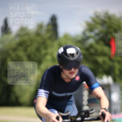 16.06.2024 - 26. Vierlanden-Triathlon Jannik Wohlers http://msf.ph/oto/6291591 16.06.2024 11:32:13 Radfahren 20, 90, 145, 181, 192, 343 meine-sportfotos.de