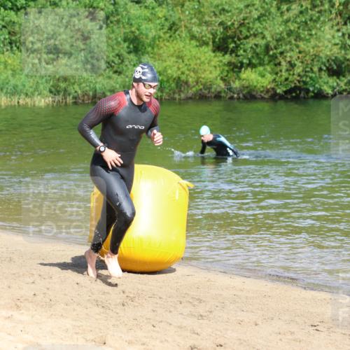 16.06.2024 - 26. Vierlanden-Triathlon Strokosch-Dieckow http://msf.ph/oto/6291593 16.06.2024 09:35:26 Schwimmen 25, 25 meine-sportfotos.de