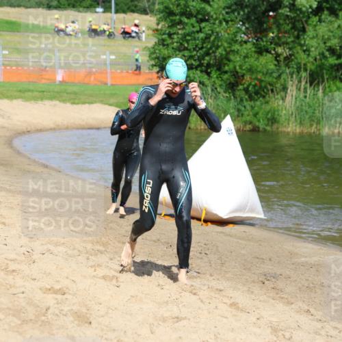 16.06.2024 - 26. Vierlanden-Triathlon Strokosch-Dieckow http://msf.ph/oto/6291724 16.06.2024 09:35:37 Schwimmen 56, 56 meine-sportfotos.de