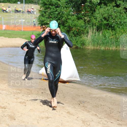 16.06.2024 - 26. Vierlanden-Triathlon Strokosch-Dieckow http://msf.ph/oto/6291739 16.06.2024 09:35:37 Schwimmen 56, 56 meine-sportfotos.de