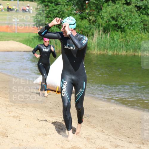 16.06.2024 - 26. Vierlanden-Triathlon Strokosch-Dieckow http://msf.ph/oto/6291785 16.06.2024 09:35:38 Schwimmen 56, 56 meine-sportfotos.de