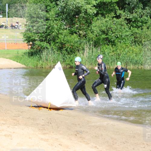 16.06.2024 - 26. Vierlanden-Triathlon Strokosch-Dieckow http://msf.ph/oto/6291810 16.06.2024 09:35:46 Schwimmen 56, 56 meine-sportfotos.de
