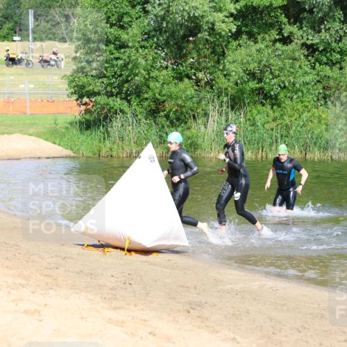 16.06.2024 - 26. Vierlanden-Triathlon Strokosch-Dieckow http://msf.ph/oto/6291820 16.06.2024 09:35:46 Schwimmen 56, 56 meine-sportfotos.de