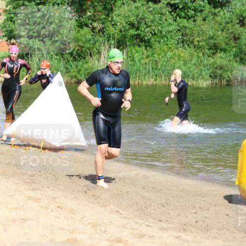 16.06.2024 - 26. Vierlanden-Triathlon Strokosch-Dieckow http://msf.ph/oto/6291848 16.06.2024 09:35:53 Schwimmen 56, 56 meine-sportfotos.de