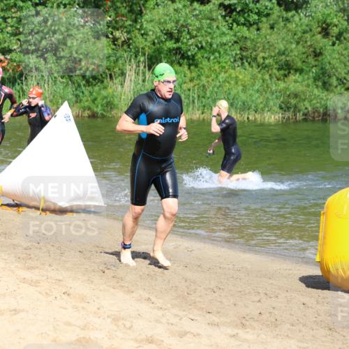 16.06.2024 - 26. Vierlanden-Triathlon Strokosch-Dieckow http://msf.ph/oto/6291856 16.06.2024 09:35:53 Schwimmen 56, 56 meine-sportfotos.de