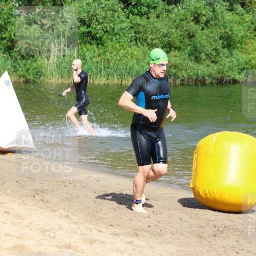 16.06.2024 - 26. Vierlanden-Triathlon Strokosch-Dieckow http://msf.ph/oto/6291899 16.06.2024 09:35:54 Schwimmen  meine-sportfotos.de