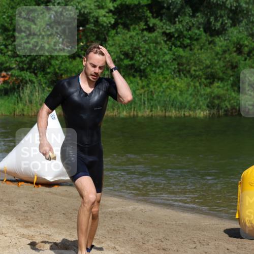 16.06.2024 - 26. Vierlanden-Triathlon Strokosch-Dieckow http://msf.ph/oto/6291976 16.06.2024 09:36:01 Schwimmen 40, 40 meine-sportfotos.de