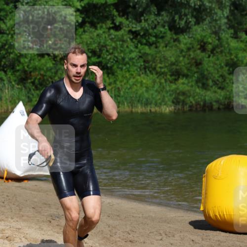 16.06.2024 - 26. Vierlanden-Triathlon Strokosch-Dieckow http://msf.ph/oto/6291987 16.06.2024 09:36:02 Schwimmen 40, 40 meine-sportfotos.de