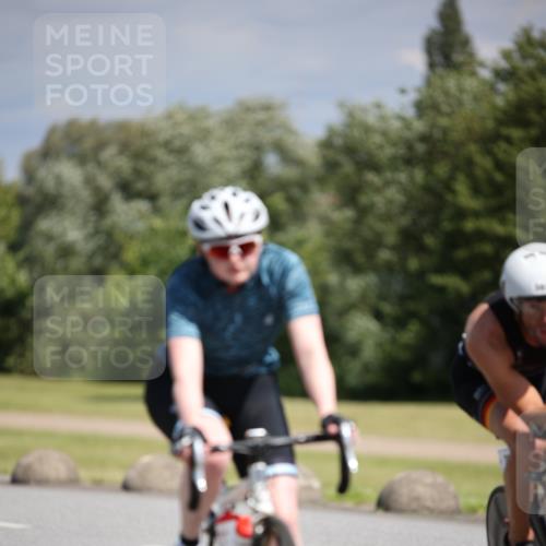 16.06.2024 - 26. Vierlanden-Triathlon Jannik Wohlers http://msf.ph/oto/6291993 16.06.2024 11:35:16 Radfahren 61, 95, 167, 191, 195, 268, 318, 383, 411, 516 meine-sportfotos.de