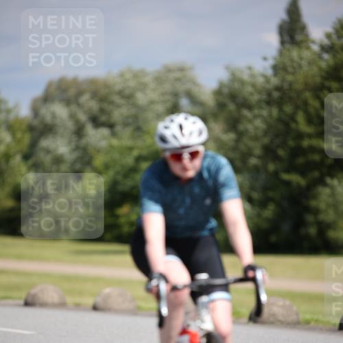 16.06.2024 - 26. Vierlanden-Triathlon Jannik Wohlers http://msf.ph/oto/6291997 16.06.2024 11:35:16 Radfahren 61, 95, 167, 191, 195, 268, 318, 383, 411, 516 meine-sportfotos.de