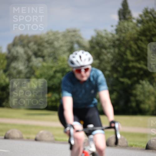 16.06.2024 - 26. Vierlanden-Triathlon Jannik Wohlers http://msf.ph/oto/6291999 16.06.2024 11:35:16 Radfahren 61, 95, 167, 191, 195, 268, 318, 383, 411, 516 meine-sportfotos.de