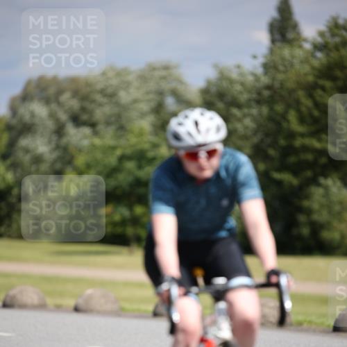 16.06.2024 - 26. Vierlanden-Triathlon Jannik Wohlers http://msf.ph/oto/6292002 16.06.2024 11:35:16 Radfahren 61, 95, 167, 191, 195, 268, 318, 383, 411, 516 meine-sportfotos.de