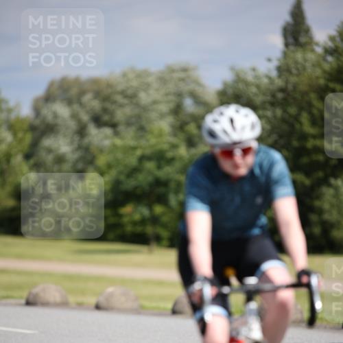 16.06.2024 - 26. Vierlanden-Triathlon Jannik Wohlers http://msf.ph/oto/6292004 16.06.2024 11:35:16 Radfahren 61, 95, 167, 191, 195, 268, 318, 383, 411, 516 meine-sportfotos.de