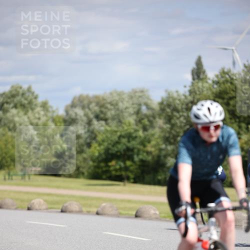 16.06.2024 - 26. Vierlanden-Triathlon Jannik Wohlers http://msf.ph/oto/6292013 16.06.2024 11:35:16 Radfahren 61, 95, 167, 191, 195, 268, 318, 383, 411, 516 meine-sportfotos.de