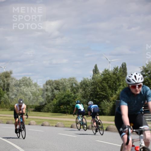 16.06.2024 - 26. Vierlanden-Triathlon Jannik Wohlers http://msf.ph/oto/6292027 16.06.2024 11:35:17 Radfahren 61, 95, 167, 191, 195, 268, 318, 383, 411, 516 meine-sportfotos.de