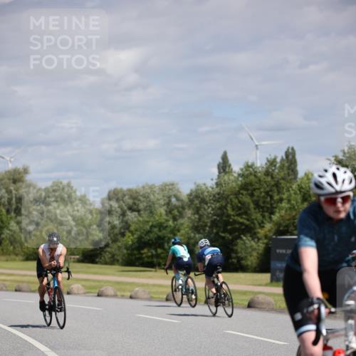 16.06.2024 - 26. Vierlanden-Triathlon Jannik Wohlers http://msf.ph/oto/6292030 16.06.2024 11:35:17 Radfahren 61, 95, 167, 191, 195, 268, 318, 383, 411, 516 meine-sportfotos.de