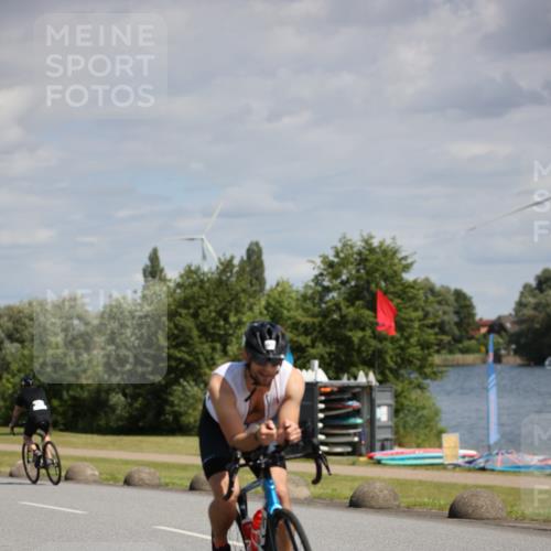 16.06.2024 - 26. Vierlanden-Triathlon Jannik Wohlers http://msf.ph/oto/6292038 16.06.2024 11:35:18 Radfahren 61, 95, 167, 191, 195, 268, 318, 383, 411, 516 meine-sportfotos.de