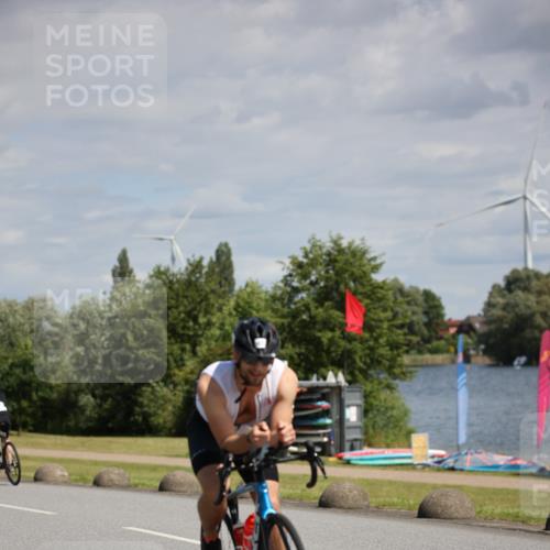 16.06.2024 - 26. Vierlanden-Triathlon Jannik Wohlers http://msf.ph/oto/6292040 16.06.2024 11:35:18 Radfahren 61, 95, 167, 191, 195, 268, 318, 383, 411, 516 meine-sportfotos.de