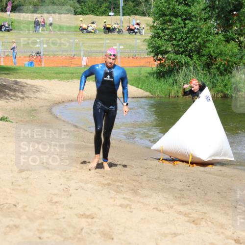 16.06.2024 - 26. Vierlanden-Triathlon Strokosch-Dieckow http://msf.ph/oto/6292100 16.06.2024 09:36:20 Schwimmen 86, 107, 108, 167, 86, 107, 108, 167 meine-sportfotos.de