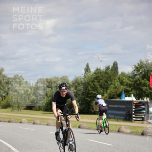 16.06.2024 - 26. Vierlanden-Triathlon Jannik Wohlers http://msf.ph/oto/6292108 16.06.2024 11:35:29 Radfahren 35, 97, 129, 145, 218, 267, 496, 528 meine-sportfotos.de