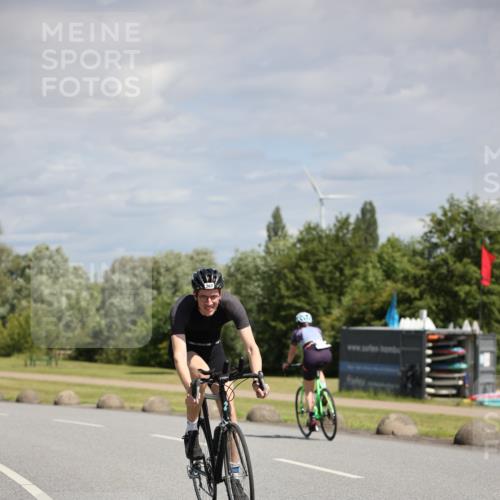 16.06.2024 - 26. Vierlanden-Triathlon Jannik Wohlers http://msf.ph/oto/6292111 16.06.2024 11:35:29 Radfahren 35, 97, 129, 145, 218, 267, 496, 528 meine-sportfotos.de