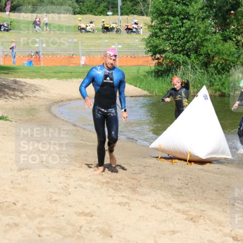 16.06.2024 - 26. Vierlanden-Triathlon Strokosch-Dieckow http://msf.ph/oto/6292120 16.06.2024 09:36:20 Schwimmen 86, 107, 108, 167, 86, 107, 108, 167 meine-sportfotos.de