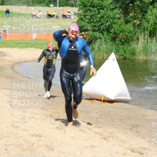 16.06.2024 - 26. Vierlanden-Triathlon Strokosch-Dieckow http://msf.ph/oto/6292145 16.06.2024 09:36:21 Schwimmen 86, 107, 108, 167, 86, 107, 108, 167 meine-sportfotos.de