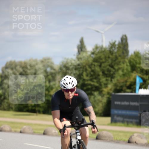16.06.2024 - 26. Vierlanden-Triathlon Jannik Wohlers http://msf.ph/oto/6292152 16.06.2024 11:35:33 Radfahren 97, 218, 266, 267, 314, 528 meine-sportfotos.de
