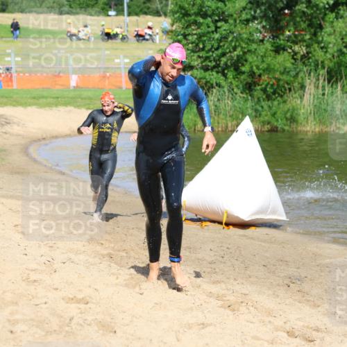 16.06.2024 - 26. Vierlanden-Triathlon Strokosch-Dieckow http://msf.ph/oto/6292153 16.06.2024 09:36:22 Schwimmen 86, 107, 108, 167, 86, 107, 108, 167 meine-sportfotos.de