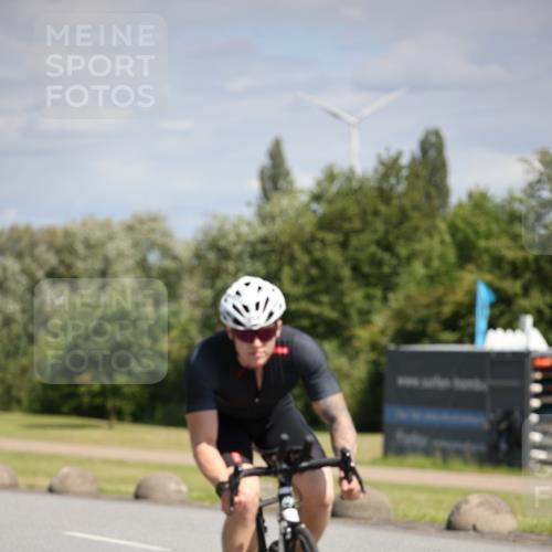 16.06.2024 - 26. Vierlanden-Triathlon Jannik Wohlers http://msf.ph/oto/6292157 16.06.2024 11:35:33 Radfahren 97, 218, 266, 267, 314, 528 meine-sportfotos.de